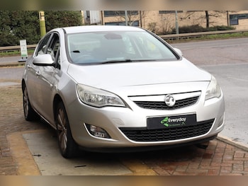 Used Vauxhall Astra 2010 for sale - 77490098: Photo