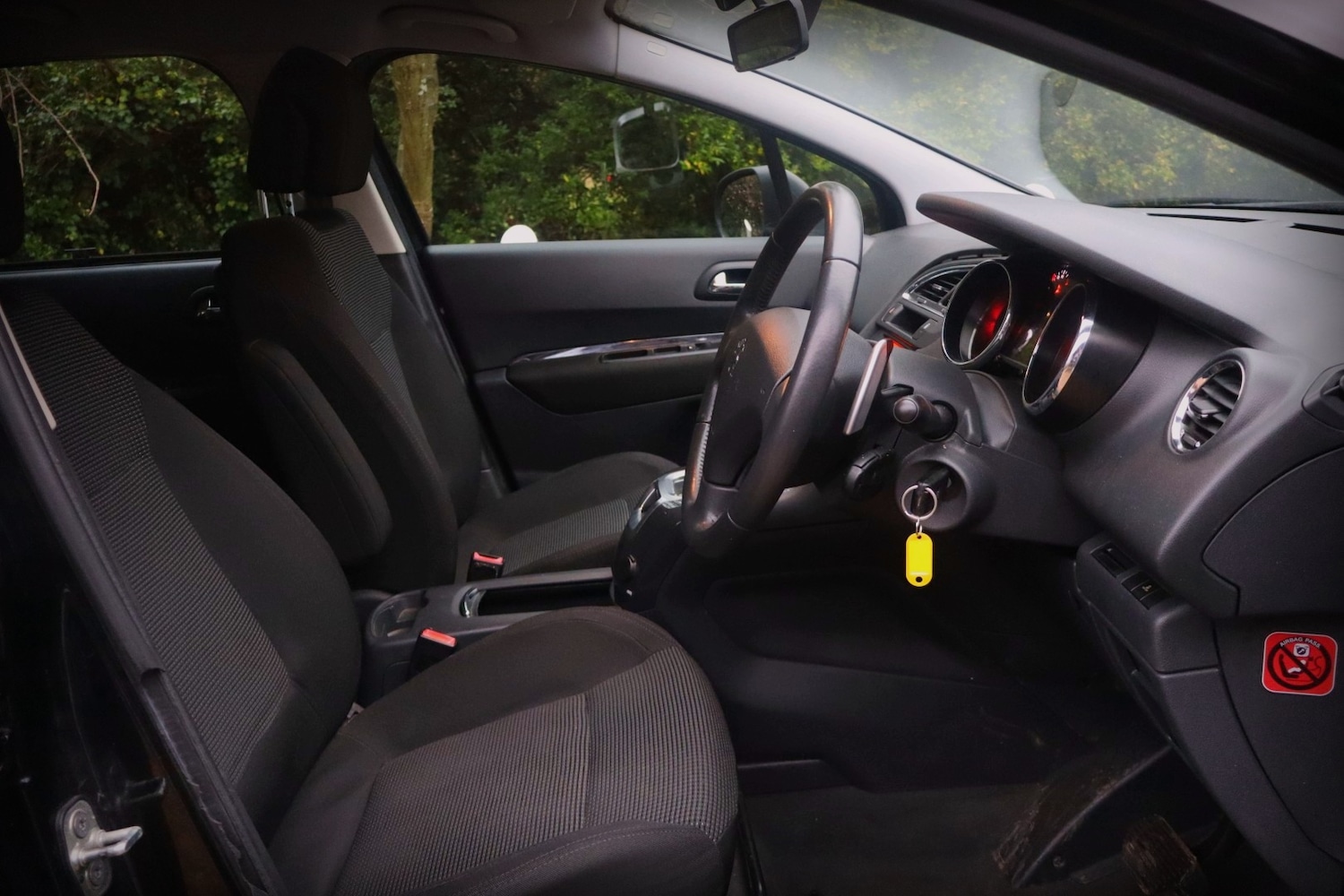 Used Peugeot 5008 2010 for sale - 76979807: Photo 11