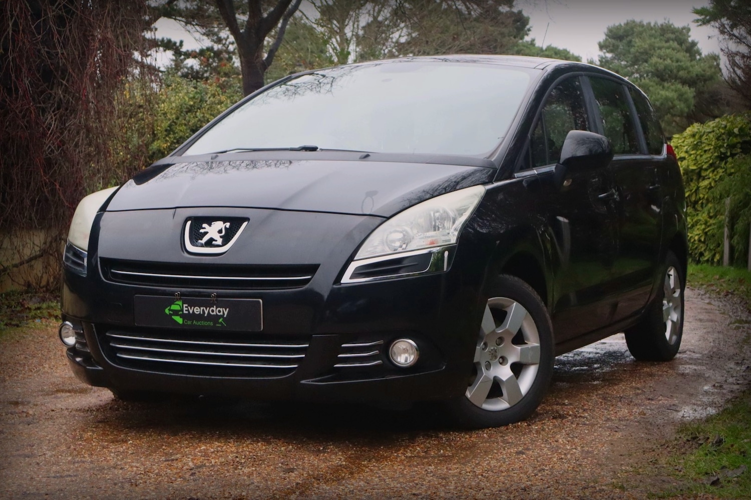 Used Peugeot 5008 2010 for sale - 76979807: Photo 2