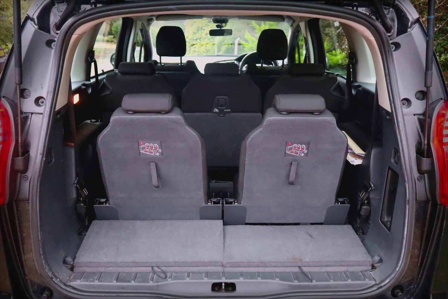 Used Peugeot 5008 2010 for sale - 76979807: Photo 21