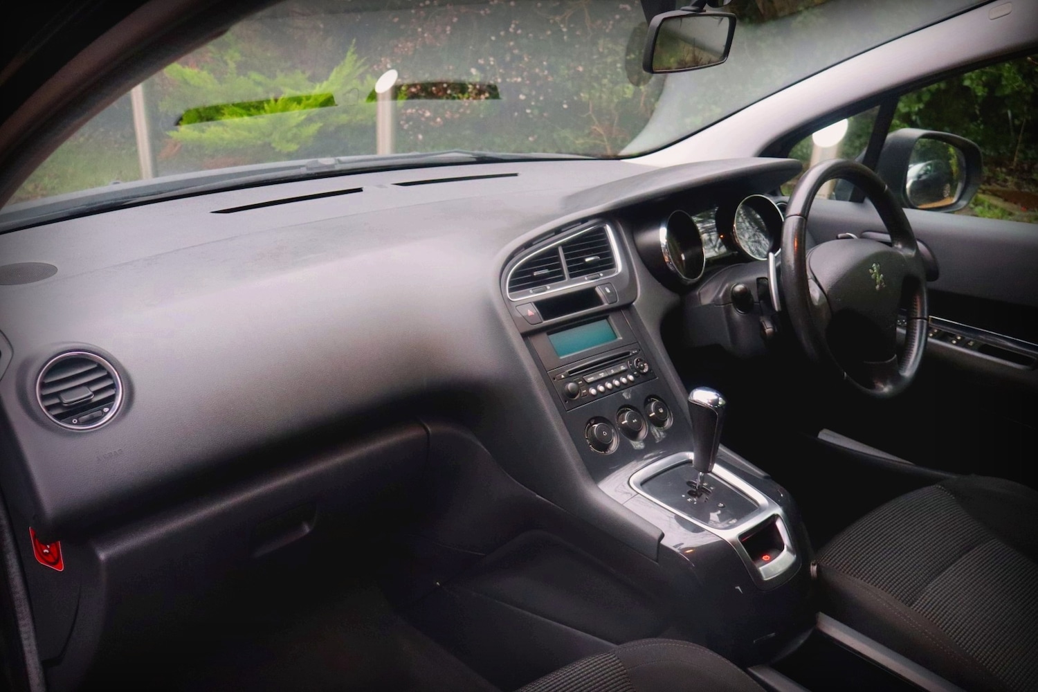 Used Peugeot 5008 2010 for sale - 76979807: Photo 3