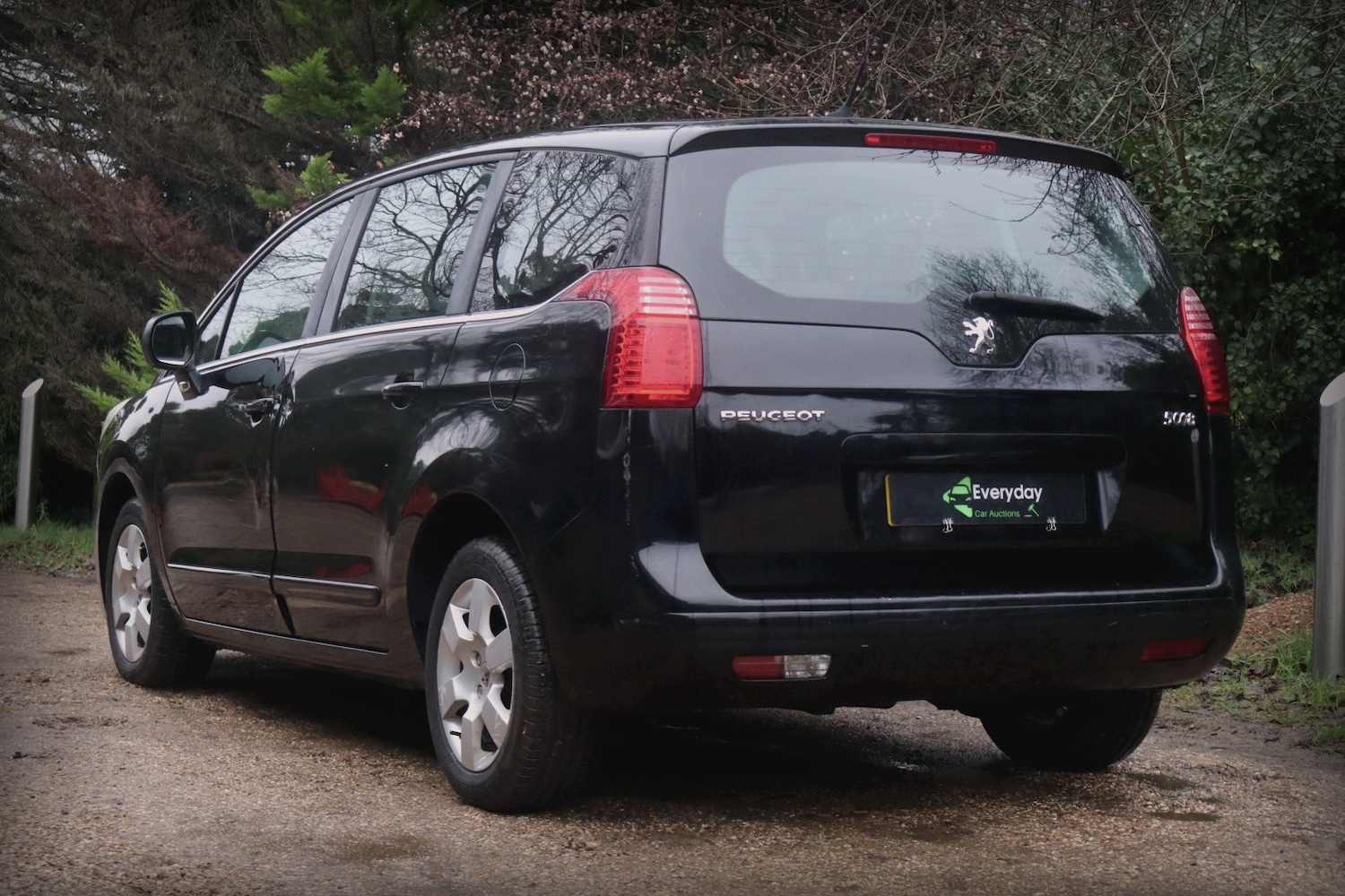 Used Peugeot 5008 2010 for sale - 76979807: Photo 5