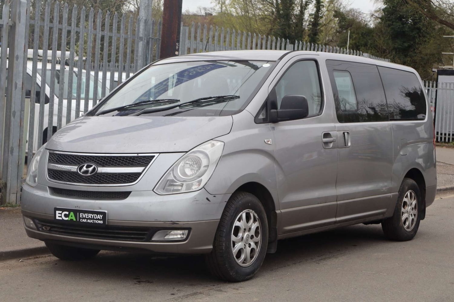 Used Hyundai i800 2013 for sale - 78122060: Photo 2