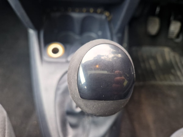 Used Renault Clio 2004 for sale - 76299636: Photo 16
