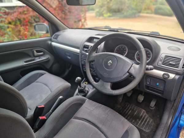 Used Renault Clio 2004 for sale - 76299636: Photo 17