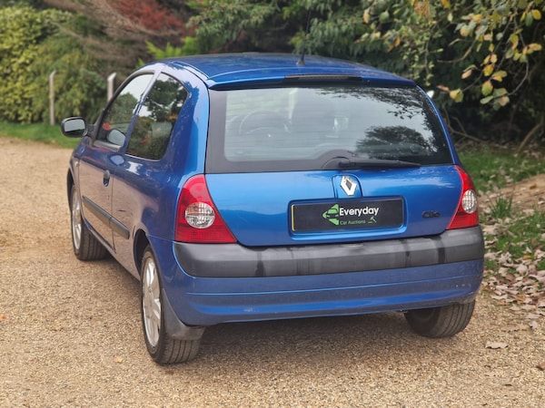 Used Renault Clio 2004 for sale - 76299636: Photo 18