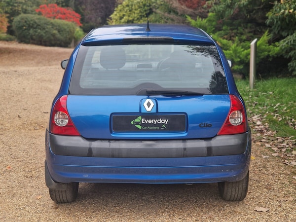 Used Renault Clio 2004 for sale - 76299636: Photo 19