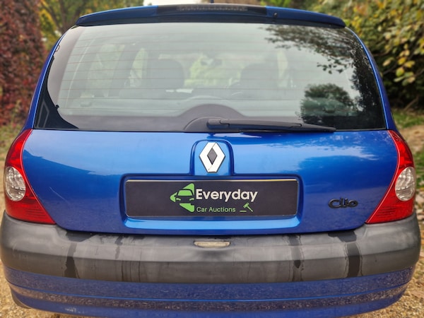 Used Renault Clio 2004 for sale - 76299636: Photo 20