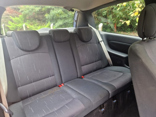 Used Renault Clio 2004 for sale - 76299636: Photo 8