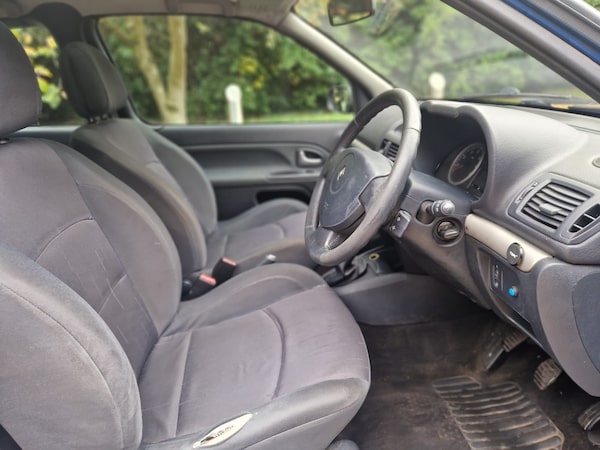 Used Renault Clio 2004 for sale - 76299636: Photo 9