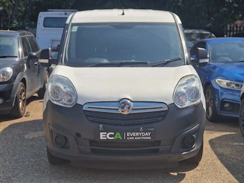Used Vauxhall Combo 2018 for sale - 79018235: Photo