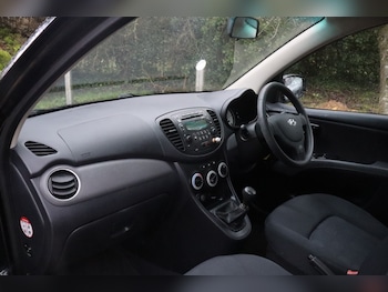 Used Hyundai i10 2009 for sale - 77545472: Photo