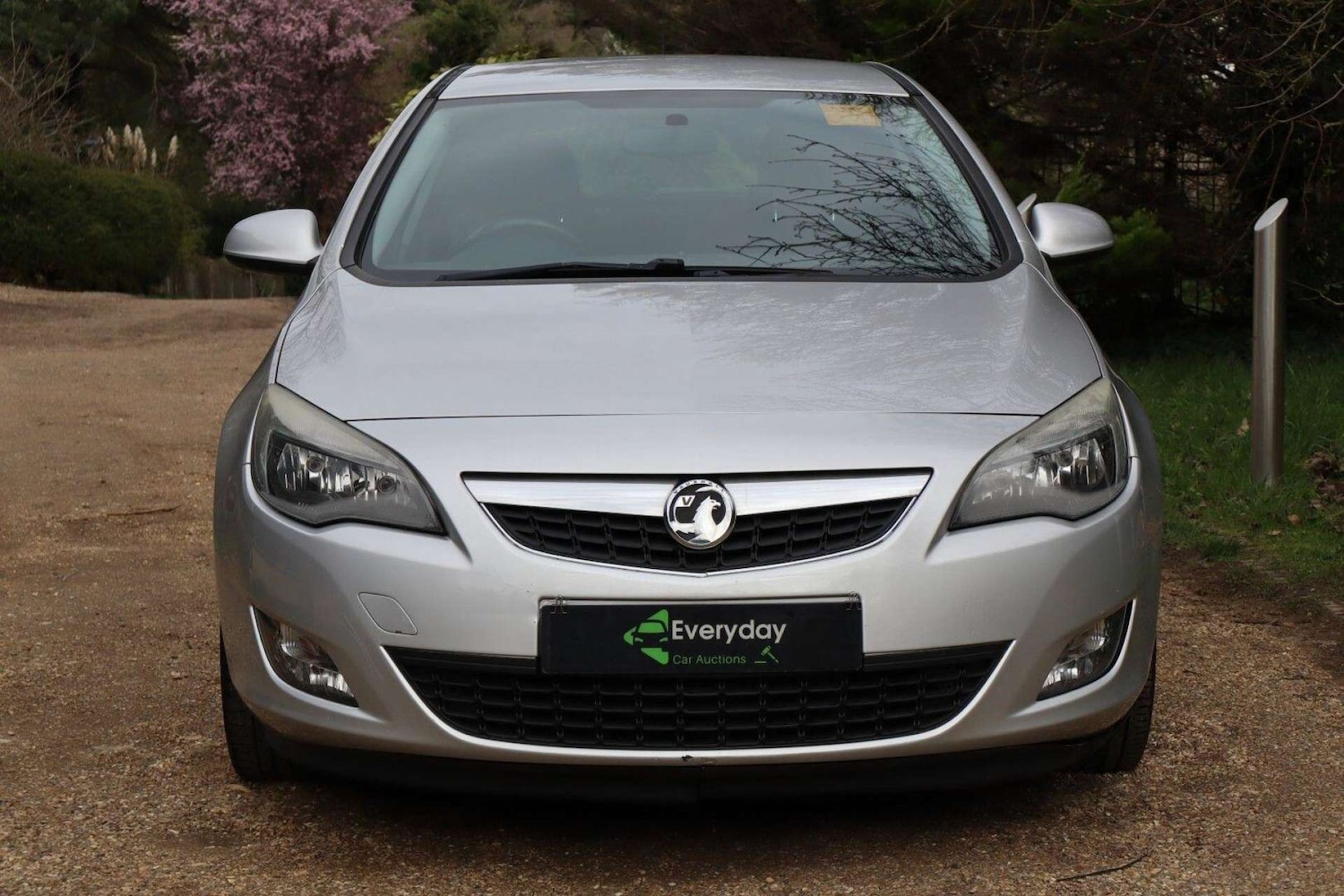 Used Vauxhall Astra 2012 for sale - 77910141: Photo 2