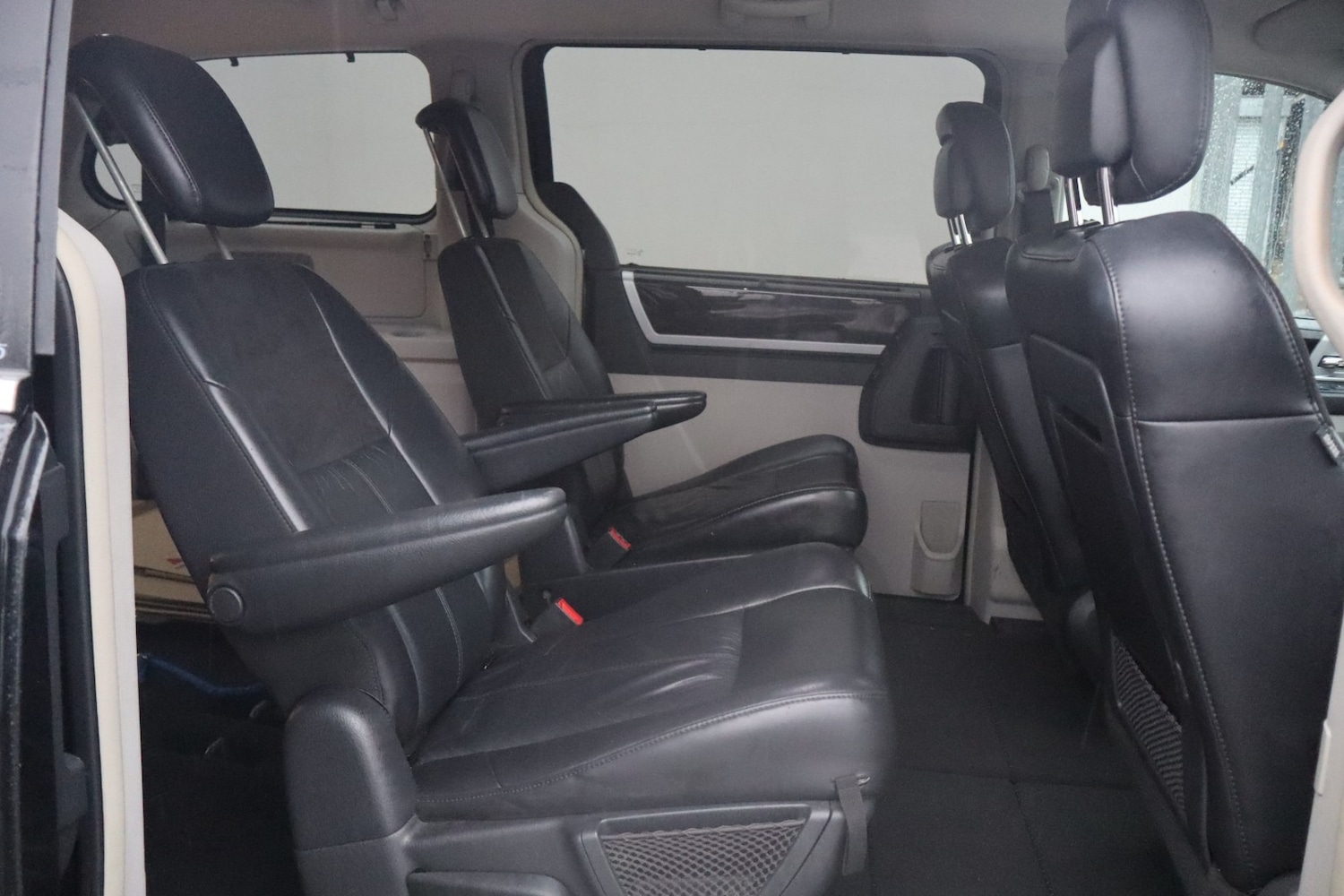 Used Chrysler Grand Voyager 2011 for sale - 77210080: Photo 11