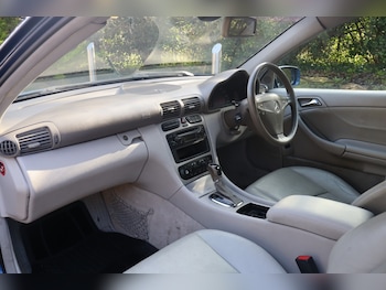 Used Mercedes-Benz C Class 2003 for sale - 77662168: Photo