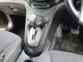 Used Chevrolet Orlando 2011 for sale - 78581194: Photo