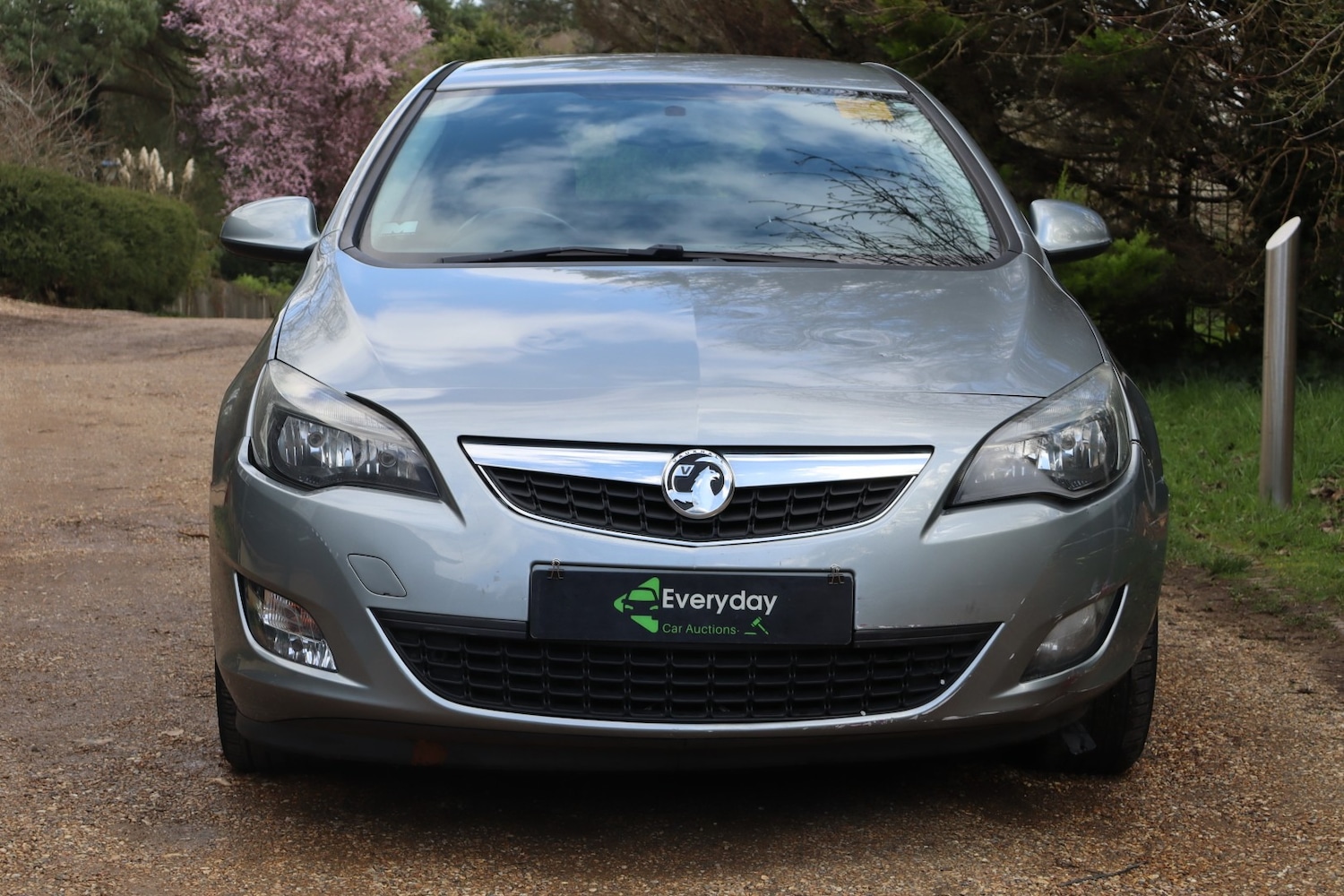 Used Vauxhall Astra 2011 for sale - 77831447: Photo 2