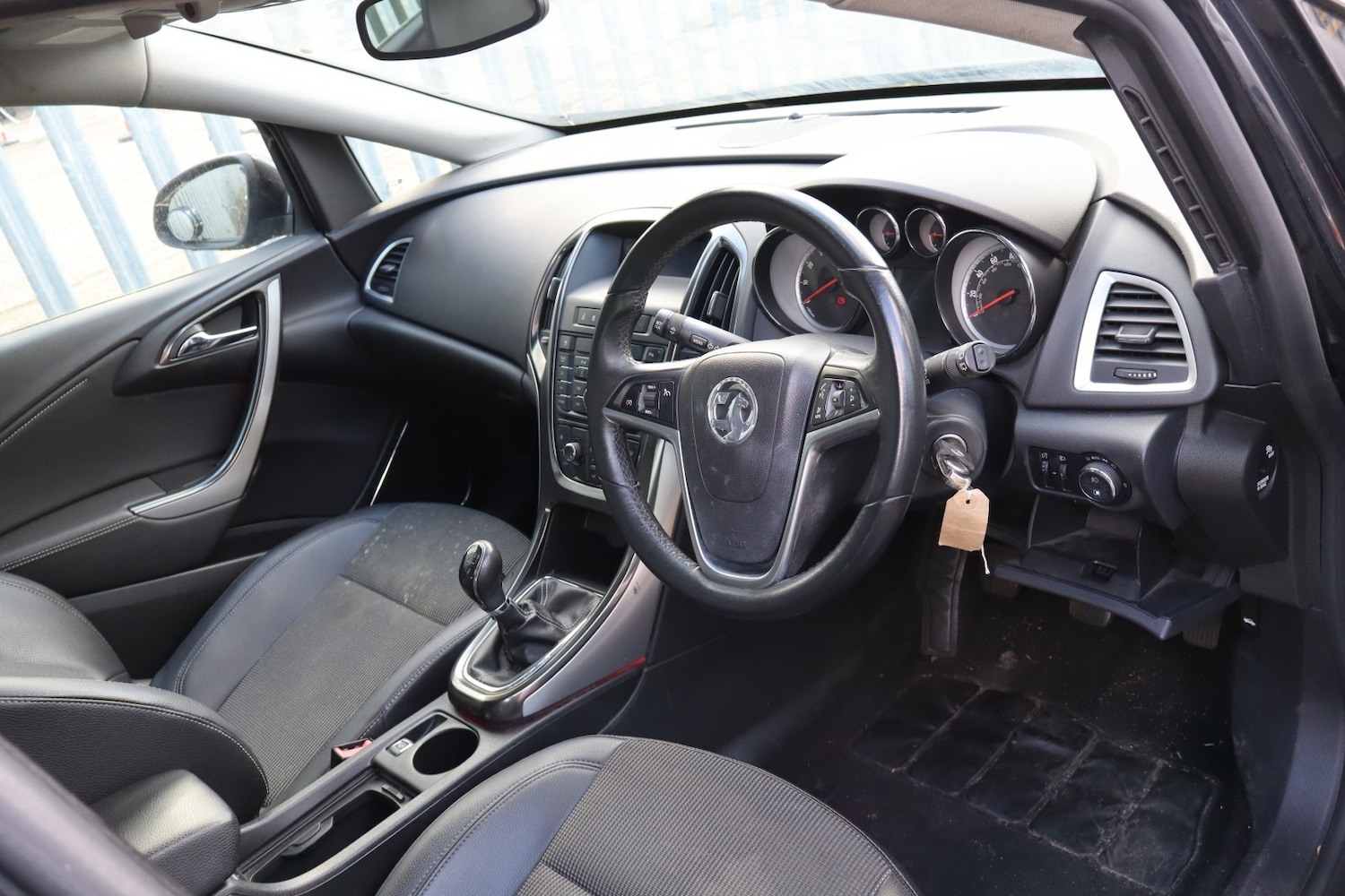 Used Vauxhall Astra 2011 for sale - 77555921: Photo 4