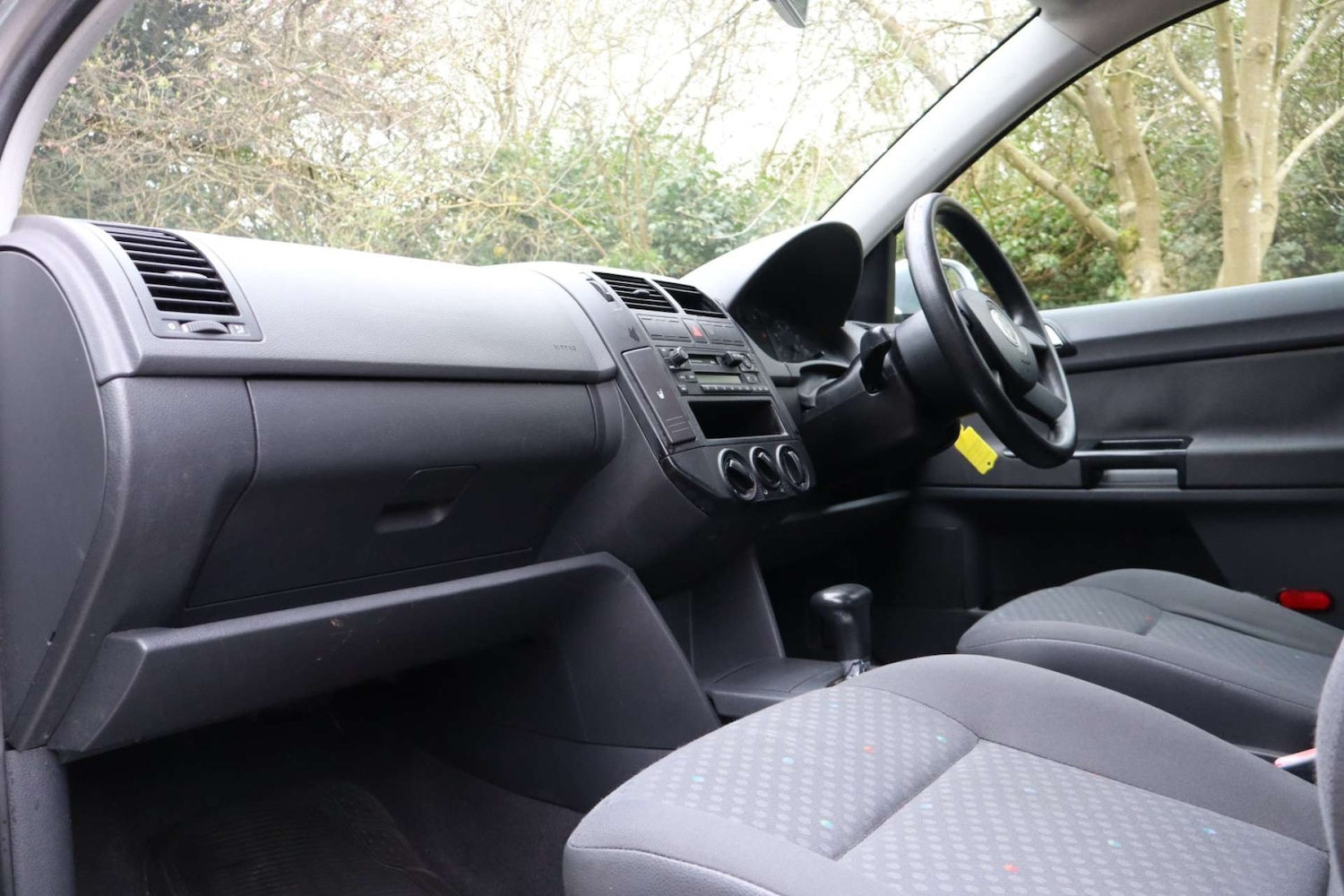 Used Volkswagen Polo 2004 for sale - 77917707: Photo 42