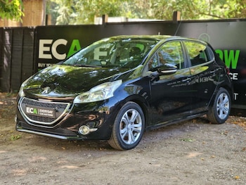 Used Peugeot 208 2012 for sale - 79127148: Photo