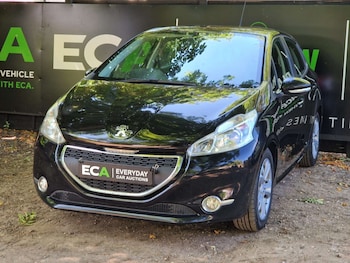 Used Peugeot 208 2012 for sale - 79127148: Photo
