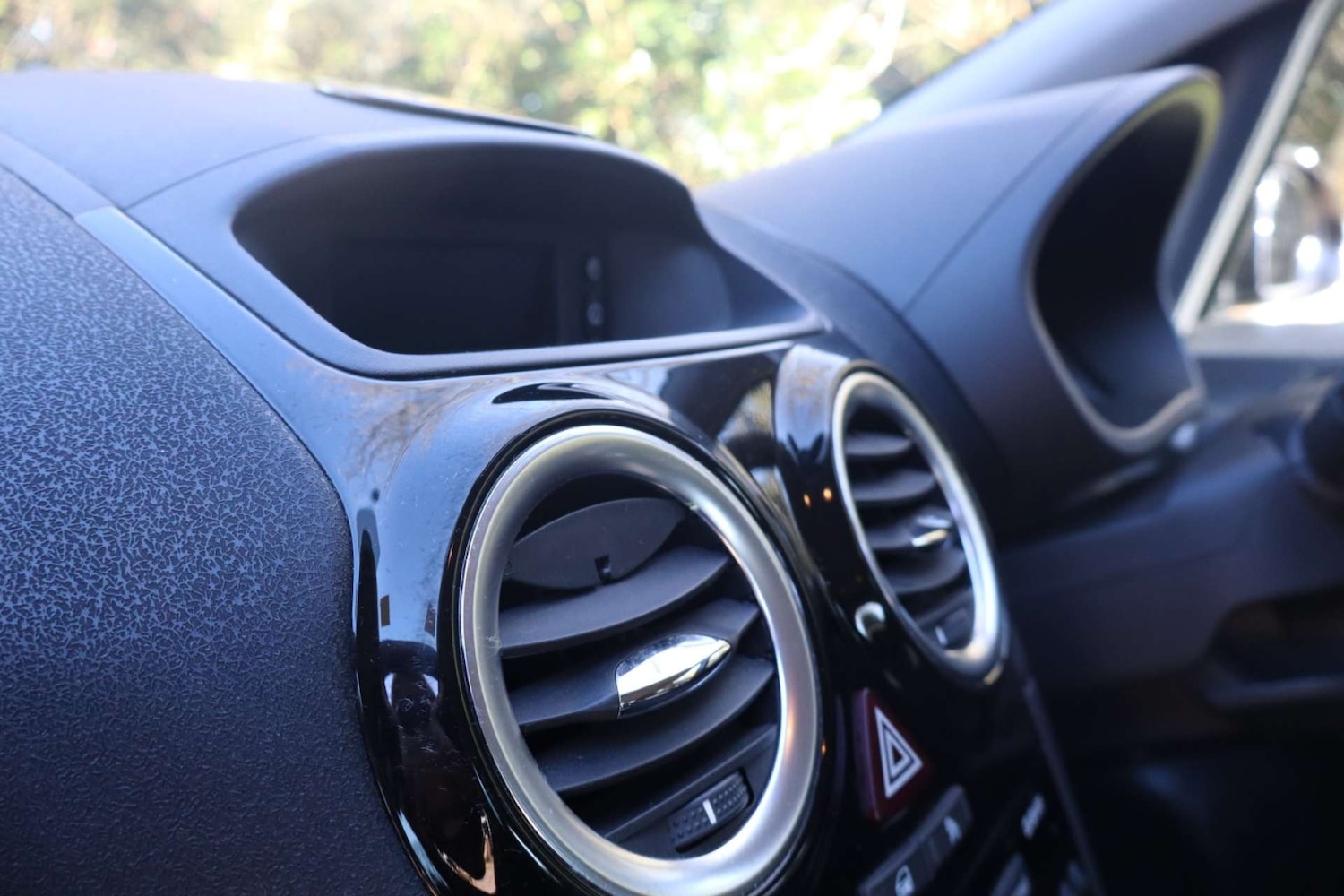 Used Vauxhall Corsa 2012 for sale - 77976967: Photo 28