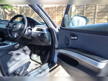 Used BMW 3 Series 2011 for sale - 78150122: Photo