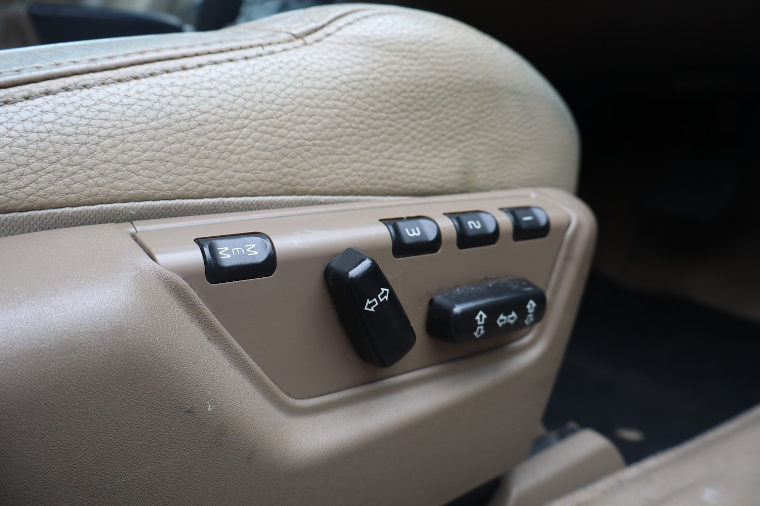 Used Volvo V70 2007 for sale - 77628876: Photo 13