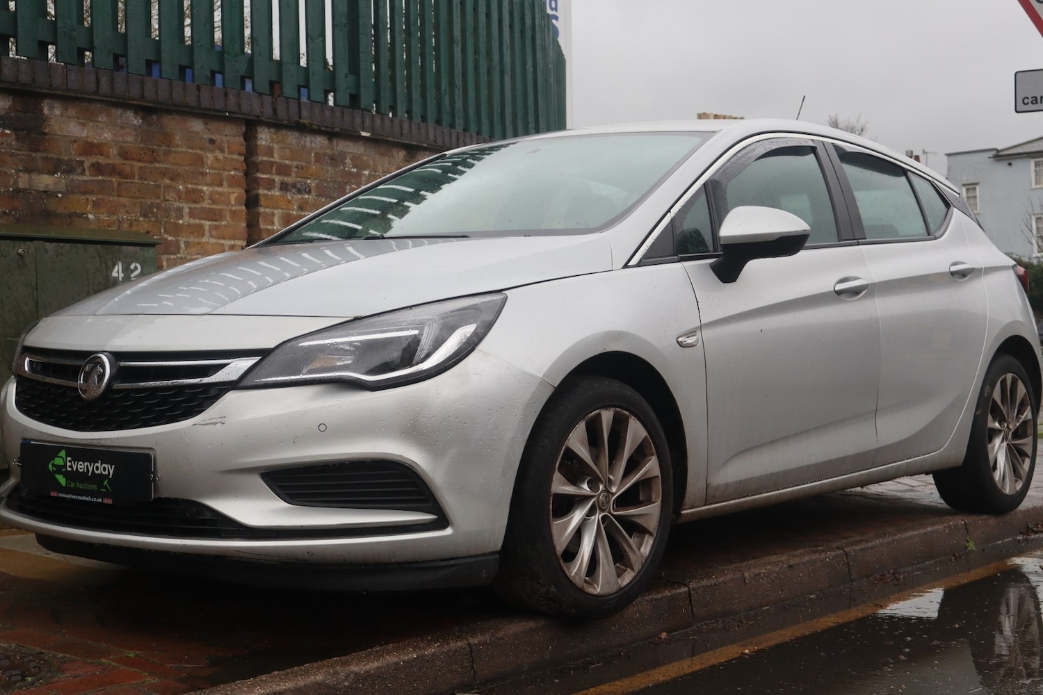 Used Vauxhall Astra 2016 for sale - 76761951: Photo 1