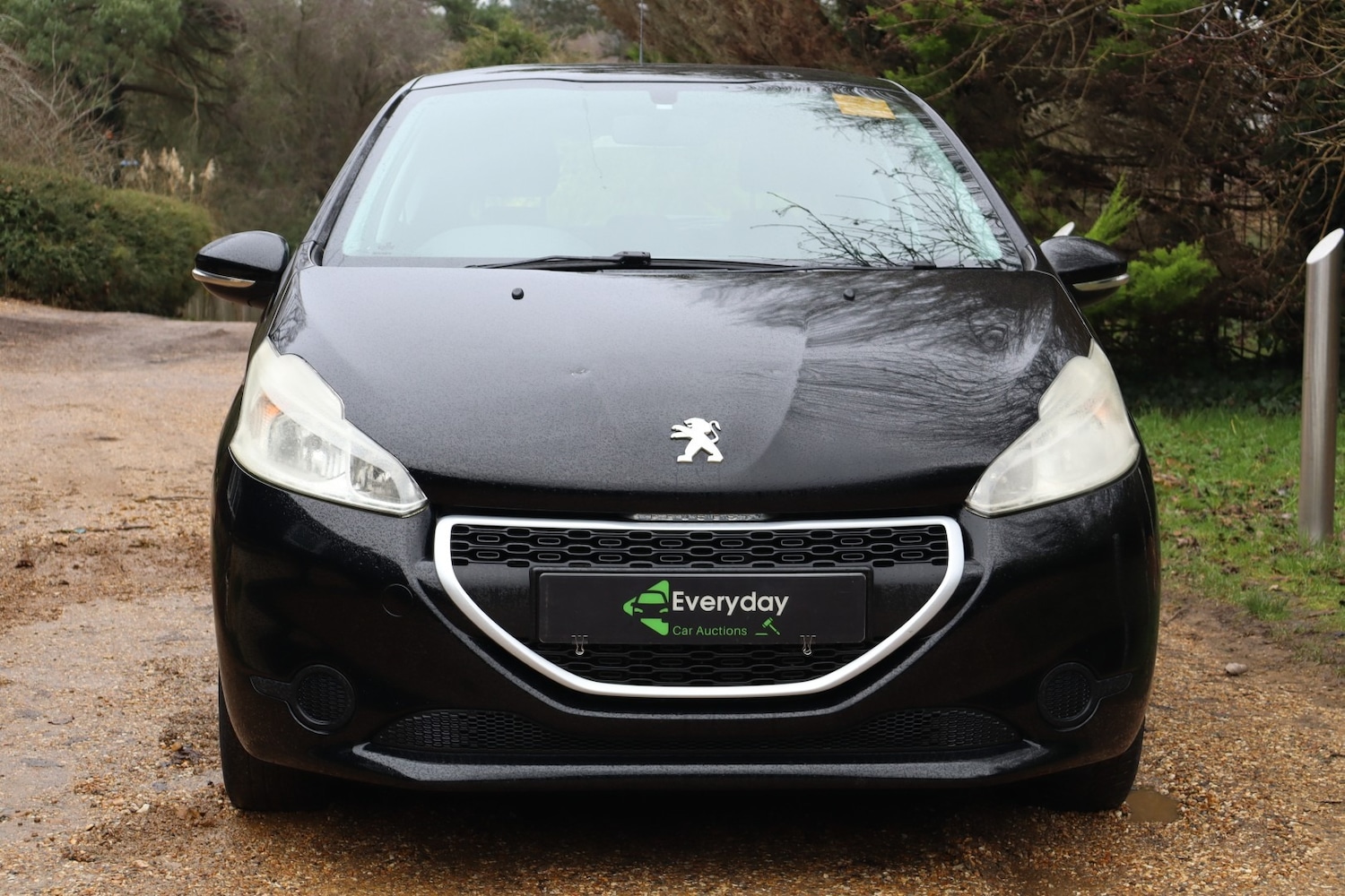 Used Peugeot 208 2012 for sale - 77530630: Photo 2