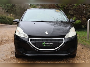 Used Peugeot 208 2012 for sale - 77530630: Photo