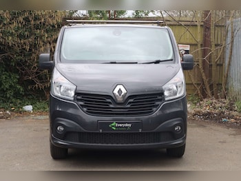 Used Renault Trafic 2018 for sale - 77910137: Photo