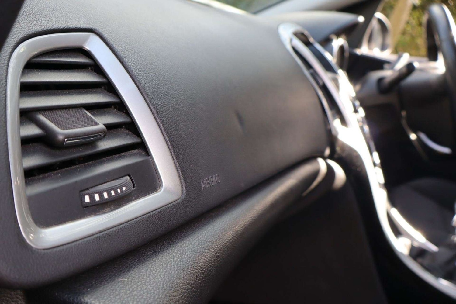 Used Vauxhall Astra 2013 for sale - 77910130: Photo 26