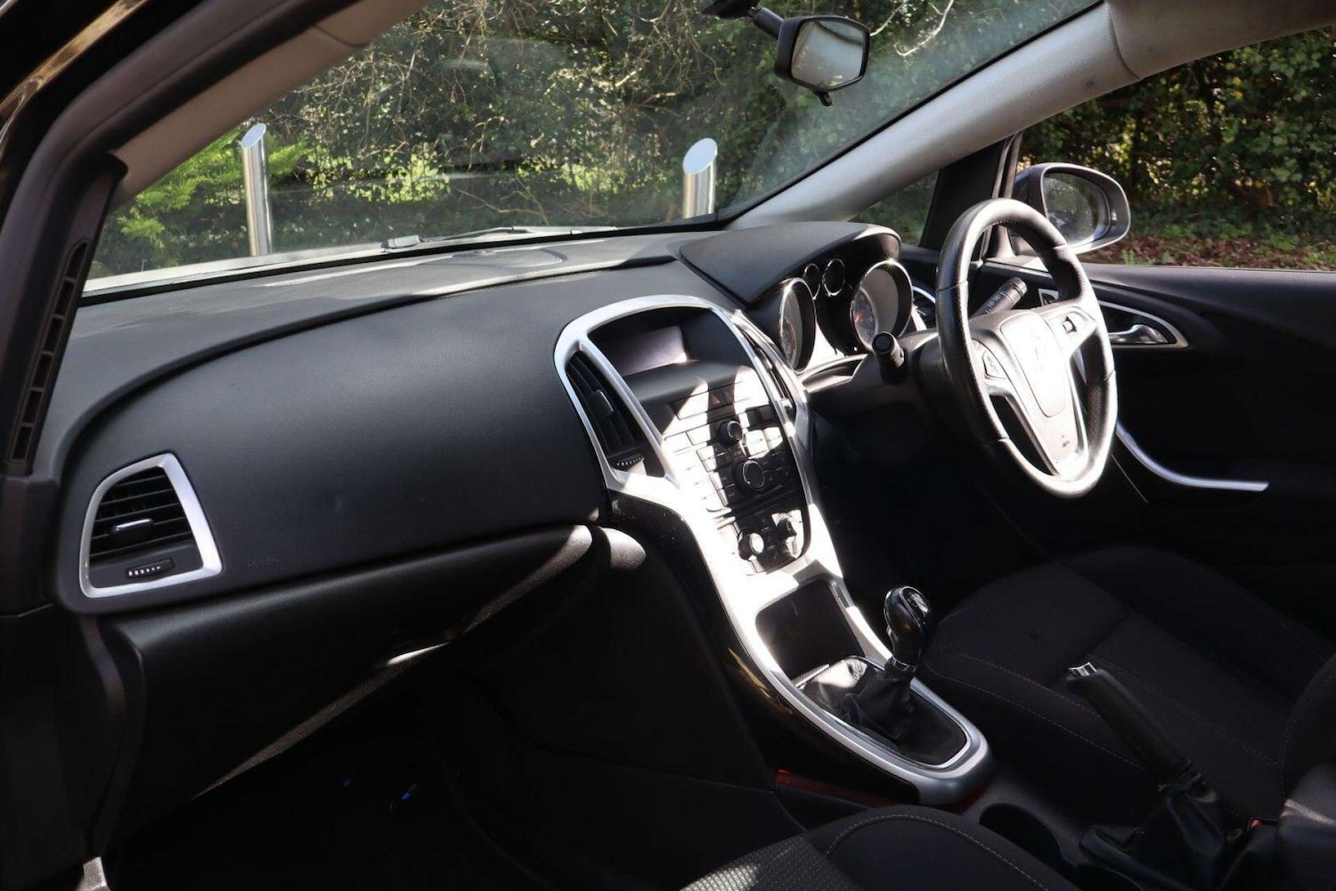 Used Vauxhall Astra 2013 for sale - 77910130: Photo 4