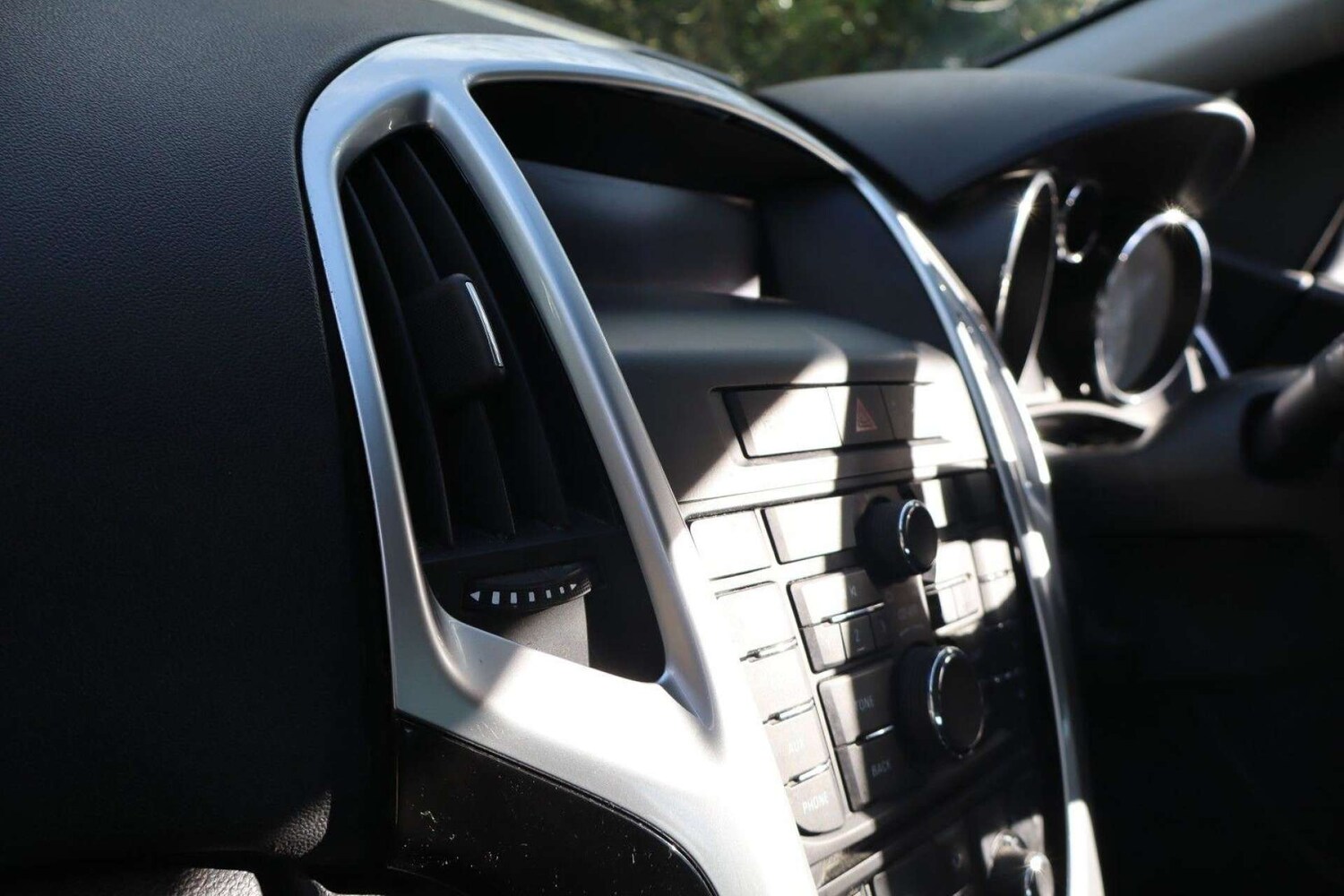 Used Vauxhall Astra 2013 for sale - 77910130: Photo 45