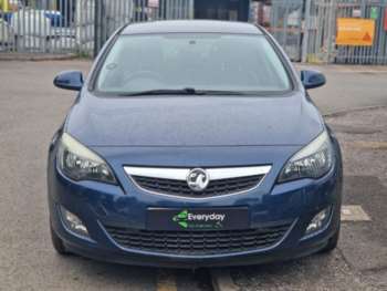 2011 (61) - 1.4i 16V SRi 5dr