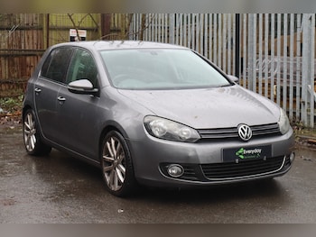 Used Volkswagen Golf 2009 for sale - 77271101: Photo
