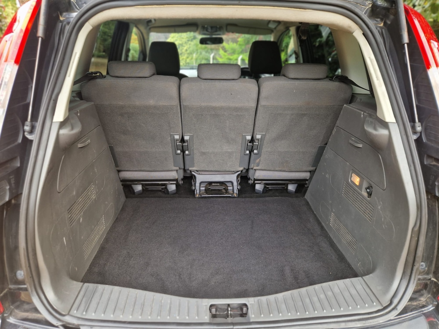 Used Ford C-Max 2008 for sale - 76143532: Photo 23