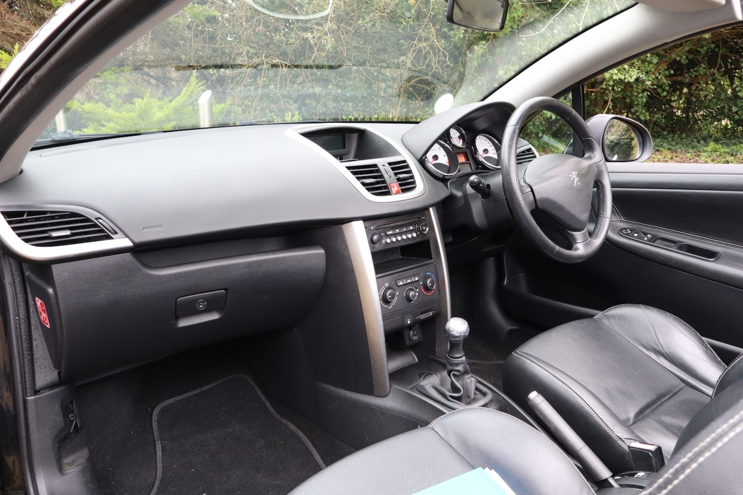 Used Peugeot 207 2010 for sale - 77871779: Photo 12