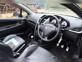 Used Peugeot 207 2010 for sale - 77871779: Photo