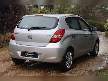 Used Hyundai i20 2012 for sale - 77297341: Photo
