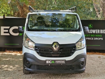 Used Renault Trafic 2017 for sale - 79597600: Photo