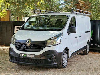 Used Renault Trafic 2017 for sale - 79597600: Photo