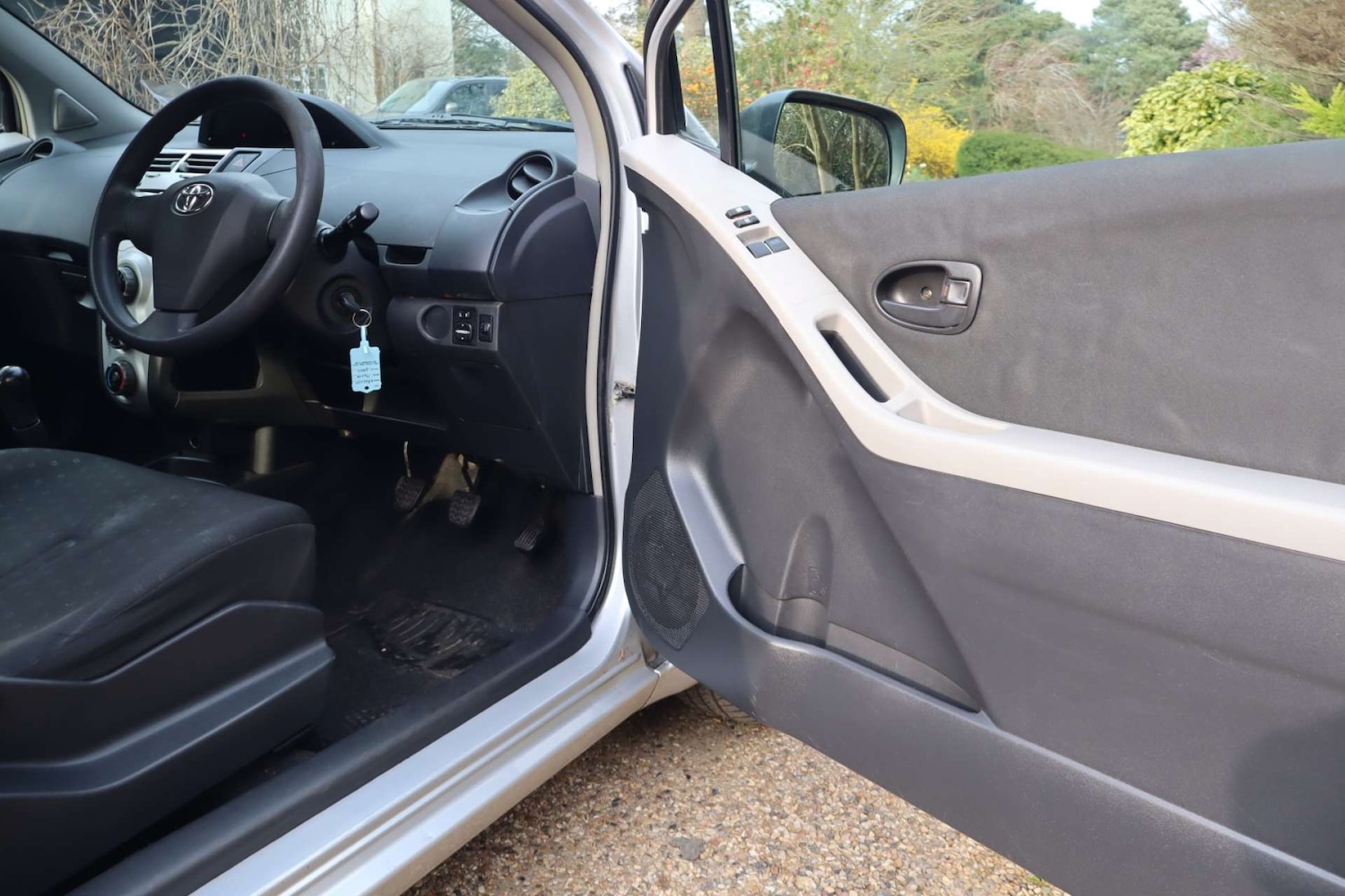 Used Toyota Yaris 2006 for sale - 77989936: Photo 25