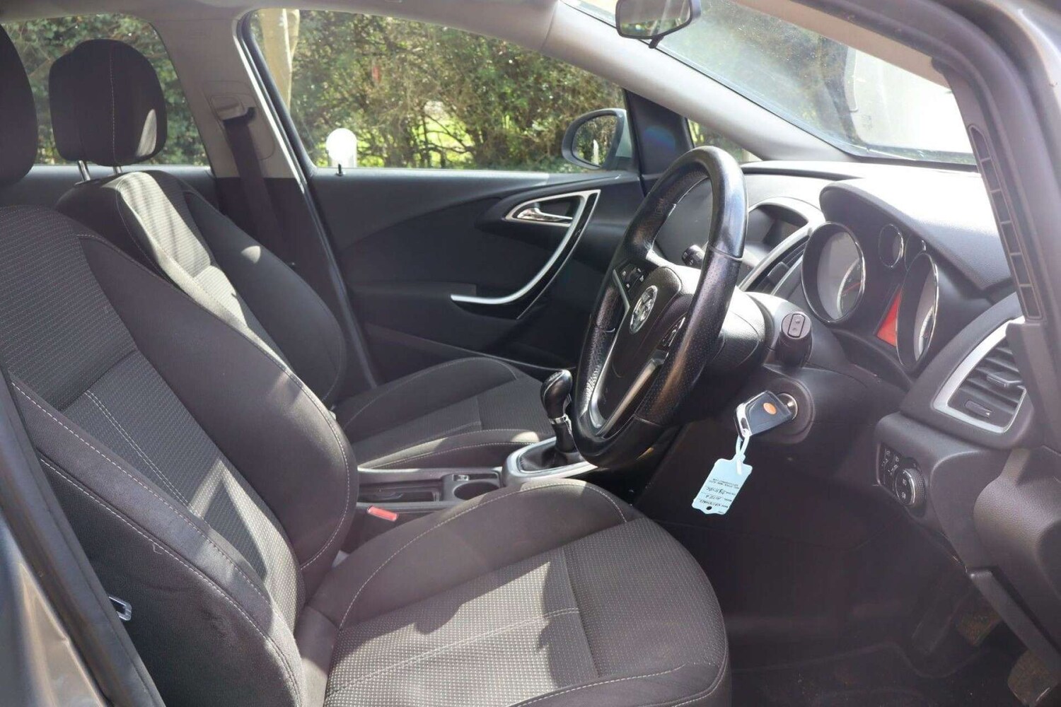 Used Vauxhall Astra 2011 for sale - 77910138: Photo 17