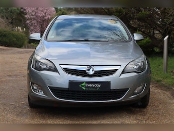 Used Vauxhall Astra 2011 for sale - 77910138: Photo