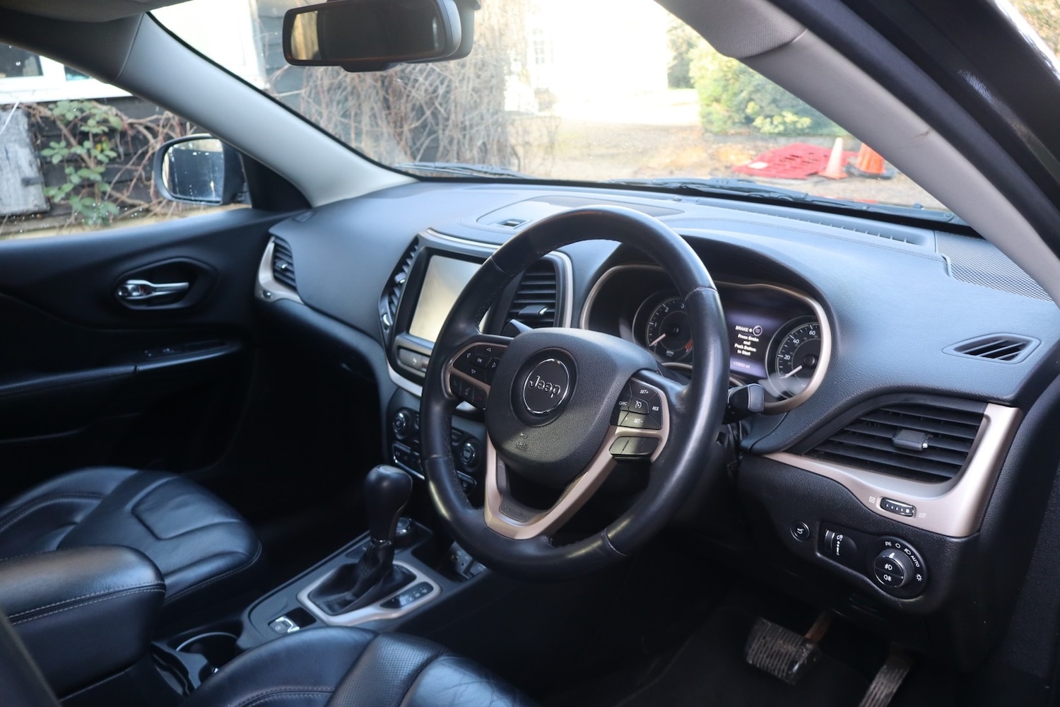 Used Jeep Cherokee 2014 for sale - 77196615: Photo 3