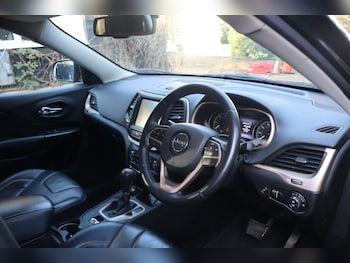 Used Jeep Cherokee 2014 for sale - 77196615: Photo