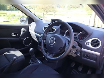 Used Renault Clio 2009 for sale - 78412427: Photo