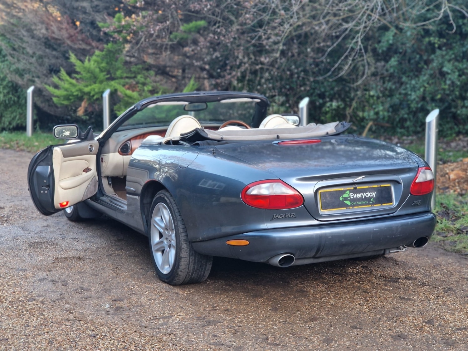 Used Jaguar XK8 1997 for sale - 76908200: Photo 3